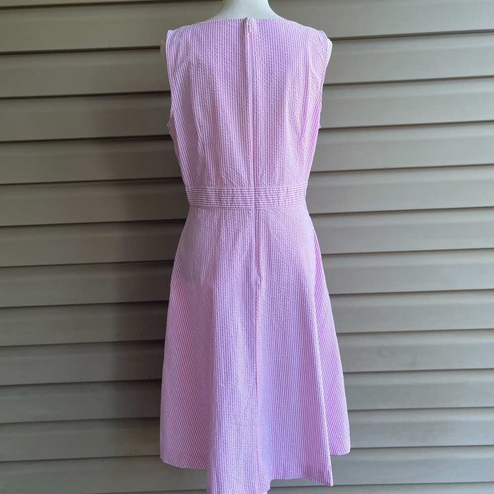•Talbots• Pink and White Seersucker Fit & Flare Dress - Size 12 - Picture 7 of 9